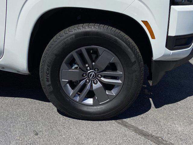 2025 Nissan Frontier Crew Cab SV 4x2