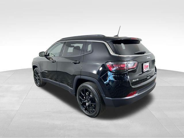 2024 Jeep Compass Latitude Lux FWD