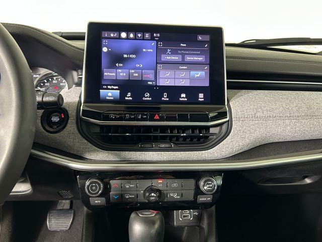 2024 Jeep Compass Latitude Lux FWD