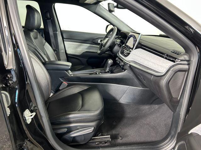 2024 Jeep Compass Latitude Lux FWD