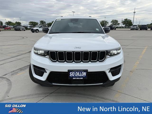 2026 Jeep Grand Cherokee GRAND CHEROKEE LAREDO X 4X4