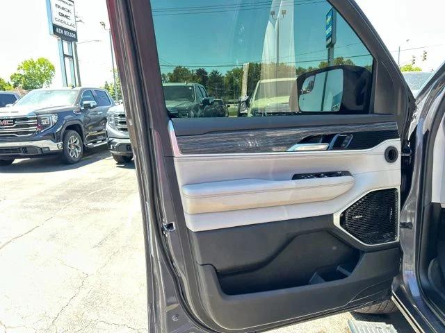 2022 Jeep Wagoneer Series III 4x4