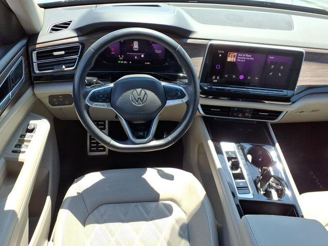 2025 Volkswagen Atlas 2.0T SEL Premium R-Line