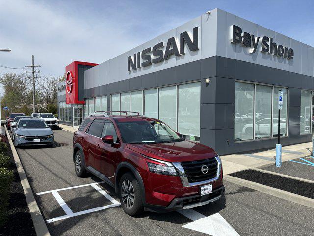 2024 Nissan Pathfinder SL 4WD