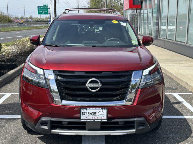 2024 Nissan Pathfinder SL 4WD