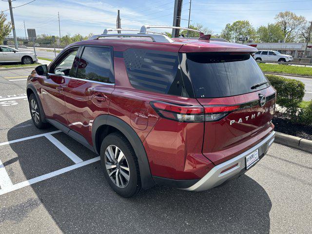 2024 Nissan Pathfinder SL 4WD