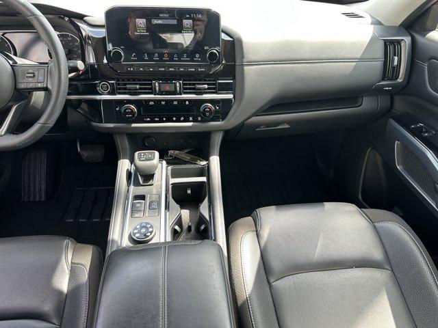 2024 Nissan Pathfinder SL 4WD