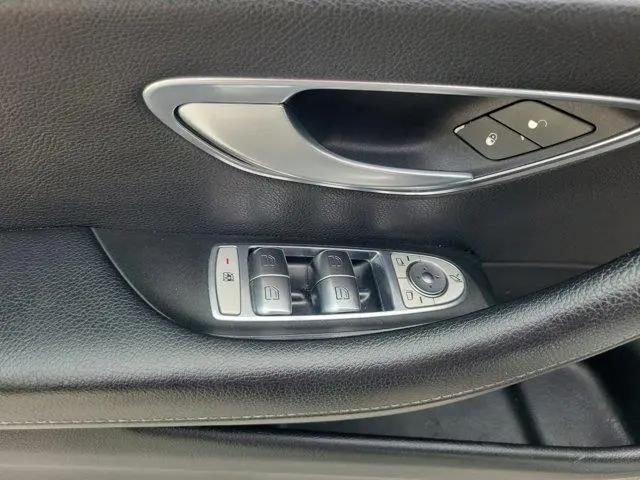 2017 Mercedes-Benz E-CLASS E 300 E 300