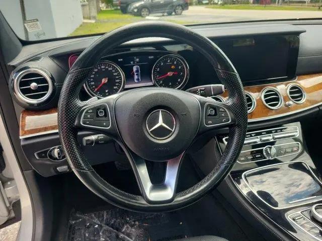 2017 Mercedes-Benz E-CLASS E 300 E 300