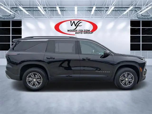 2025 Chevrolet Traverse FWD LT