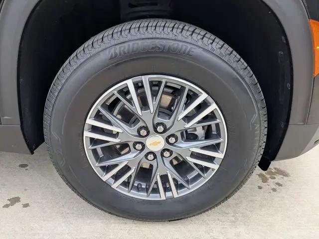 2025 Chevrolet Traverse FWD LT