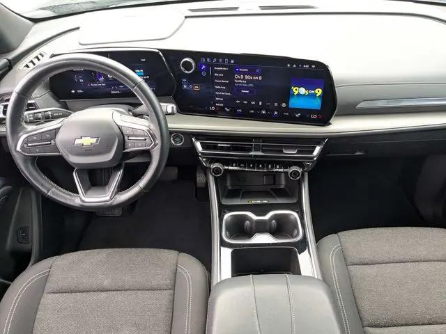 2025 Chevrolet Traverse FWD LT