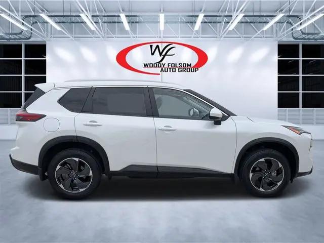 2024 Nissan Rogue SV FWD