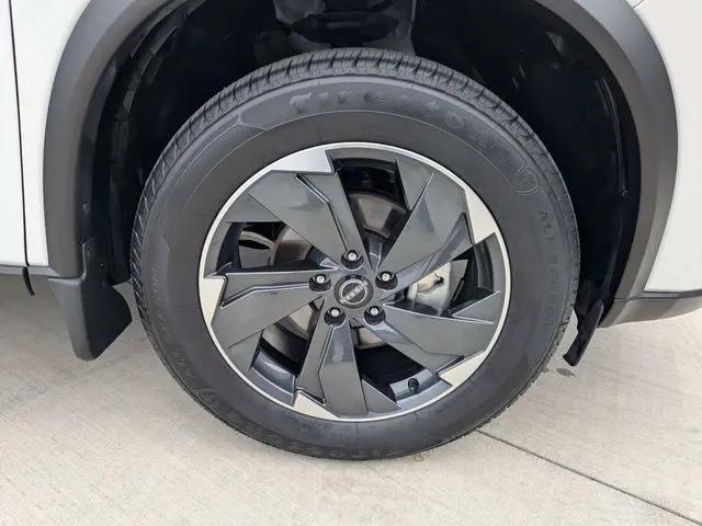 2024 Nissan Rogue SV FWD