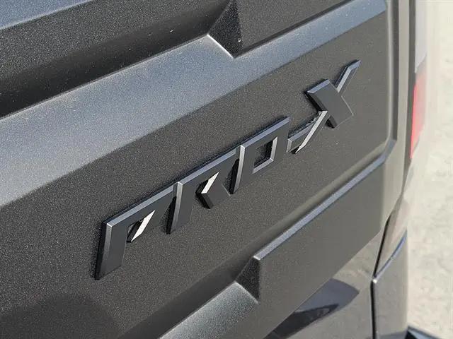 2026 Nissan Frontier Crew Cab PRO-X 4x2