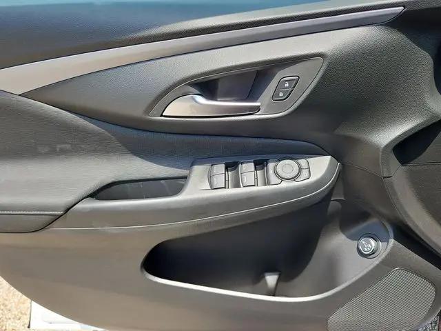 2026 Buick NV Preferred FWD