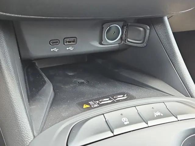 2026 Buick NV Preferred FWD