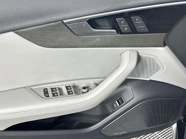 2024 Audi A4 Premium Plus 45 TFSI S line quattro S tronic