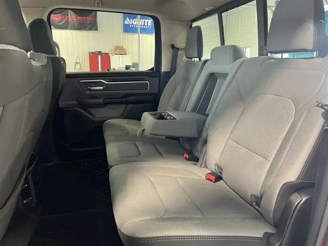 2020 Ram 1500 Big Horn Crew Cab 4x4 5'7" Box