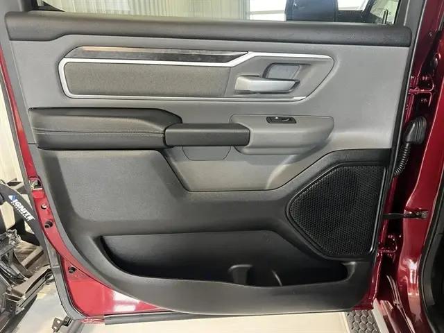 2020 Ram 1500 Big Horn Crew Cab 4x4 57 Box