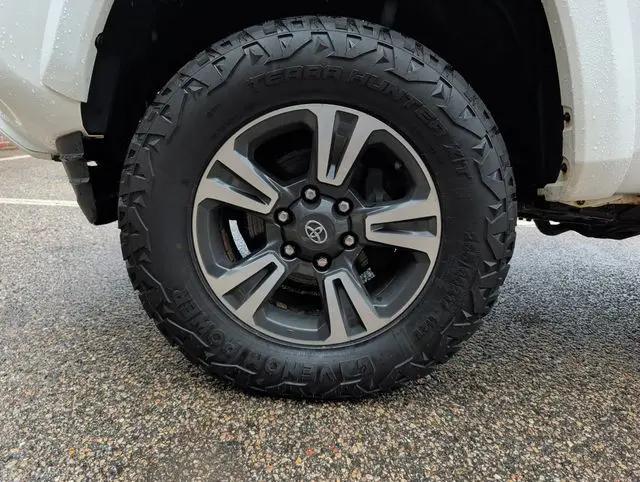 2016 Toyota Tacoma TRD Sport