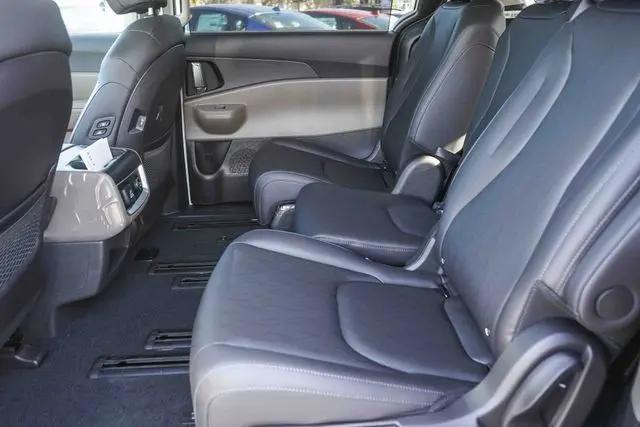 2026 Kia Carnival MPV SX