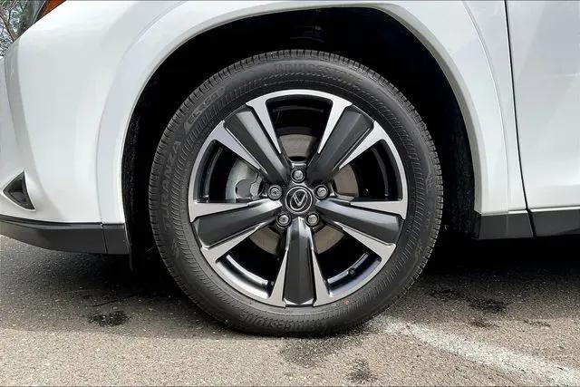 2026 Lexus 300 Premium AWD