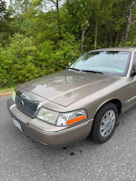 2005 Mercury Grand Marquis GS