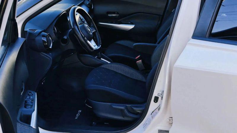 2019 Nissan Kicks S