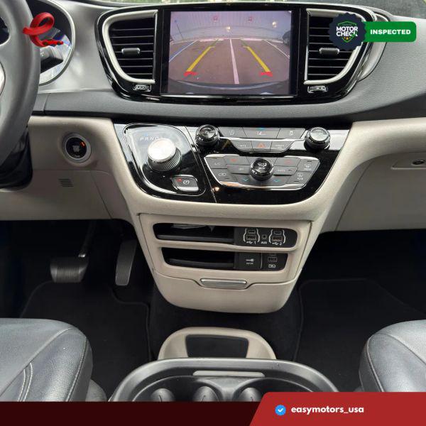 2022 Chrysler Pacifica Touring L