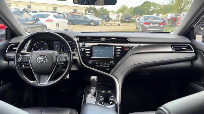 2019 Toyota Camry SE