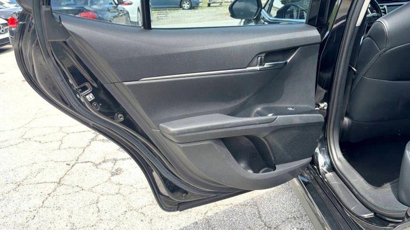 2019 Toyota Camry SE