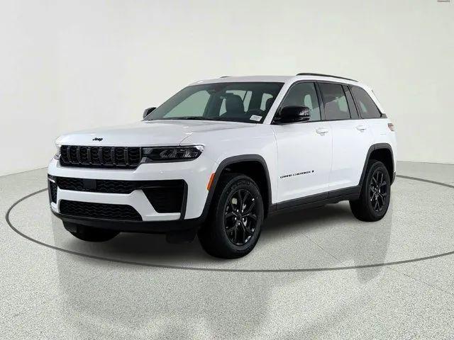 2026 Jeep Grand Cherokee Altitude 4x4