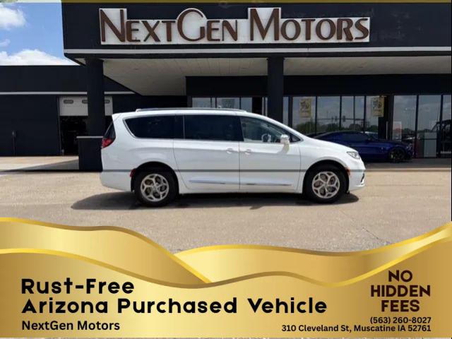 2021 Chrysler Pacifica Limited AWD for sale in Muscatine, IA