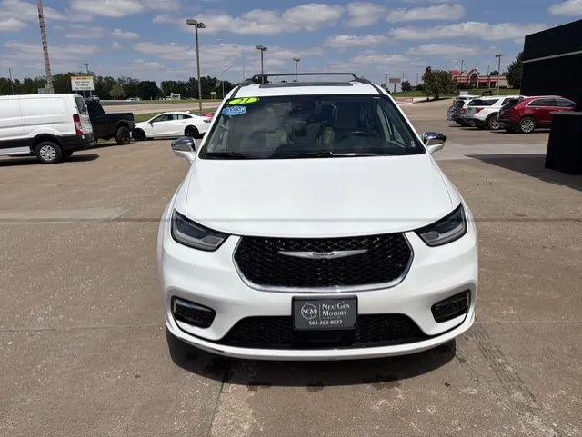 2021 Chrysler Pacifica Limited AWD