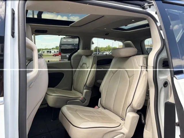 2021 Chrysler Pacifica Limited AWD