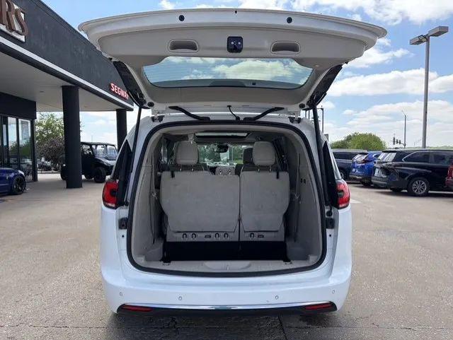 2021 Chrysler Pacifica Limited AWD