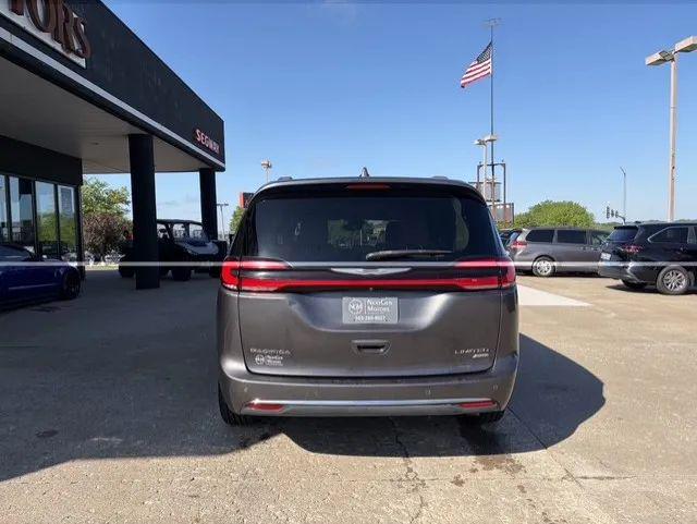 2021 Chrysler Pacifica Limited AWD