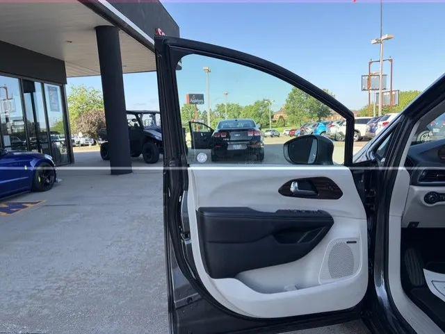 2021 Chrysler Pacifica Limited AWD