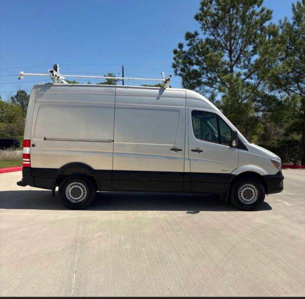 2014 Freightliner Sprinter Normal Roof