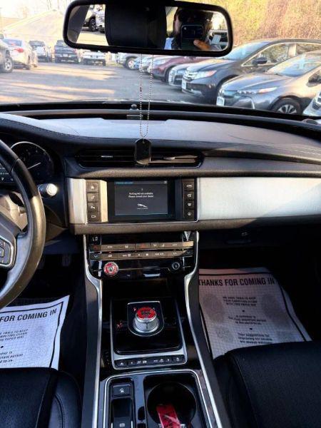 2016 Jaguar XF 35t Prestige