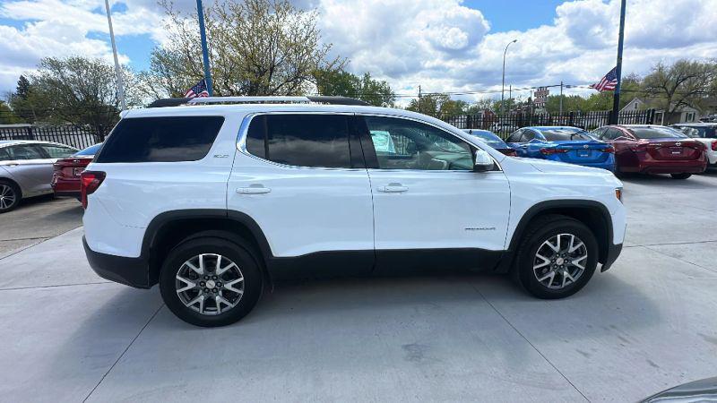 2022 GMC Acadia AWD SLT