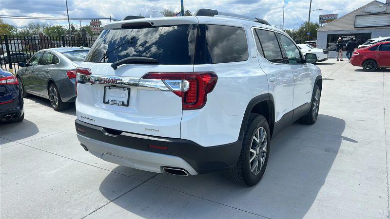 2022 GMC Acadia AWD SLT