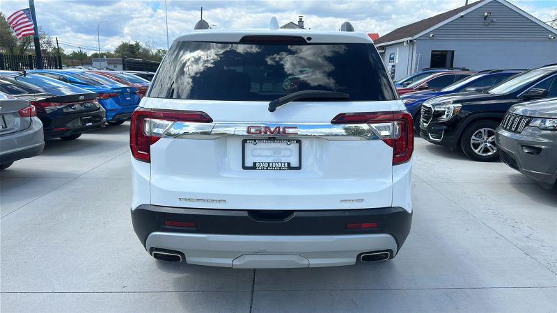 2022 GMC Acadia AWD SLT