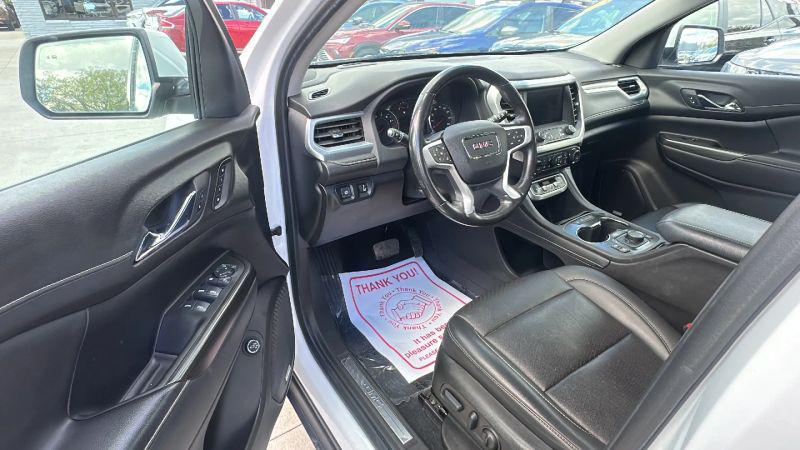 2022 GMC Acadia AWD SLT
