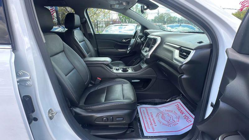 2022 GMC Acadia AWD SLT