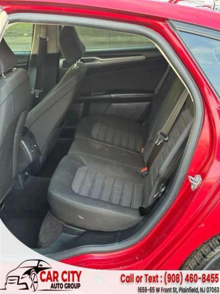 2020 Ford Fusion SE