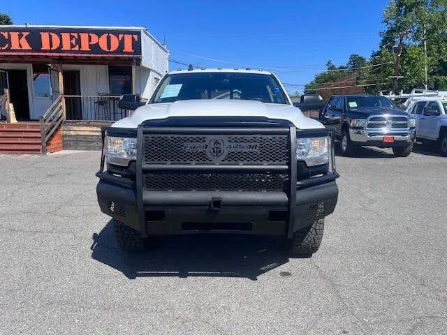 2019 Ram 3500 Tradesman Crew Cab 4x4 8' Box