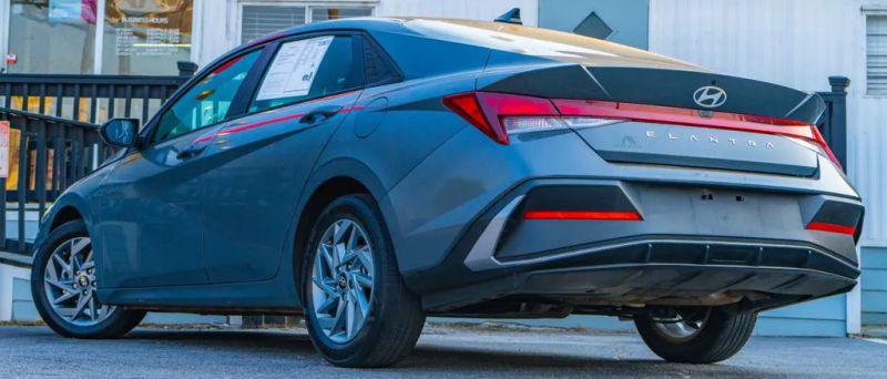 2024 Hyundai Elantra SEL