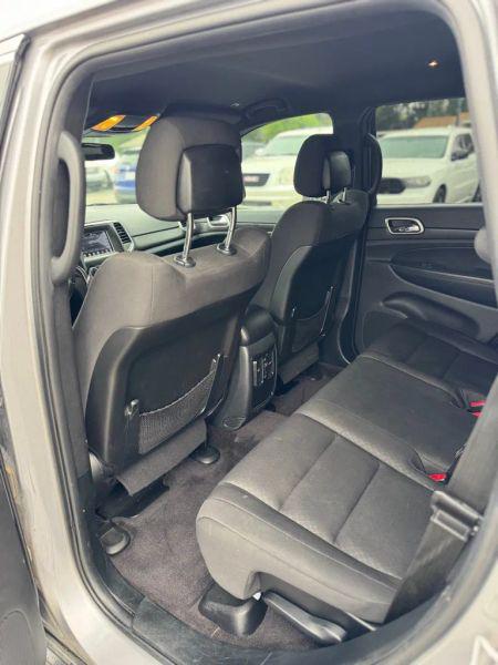 2018 Jeep Grand Cherokee Laredo 4x2